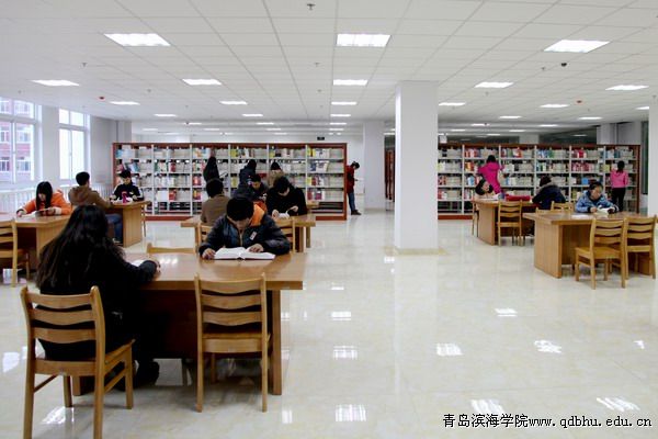 青岛滨海学院中央图书馆建成投用